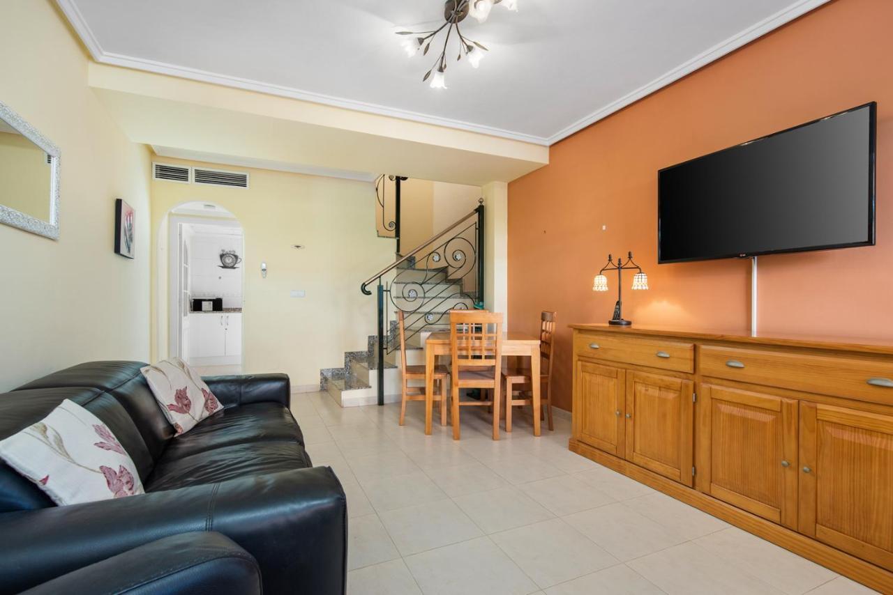 A Beautiful 2 Bedroom Townhouse - Cerezas Holiday home
